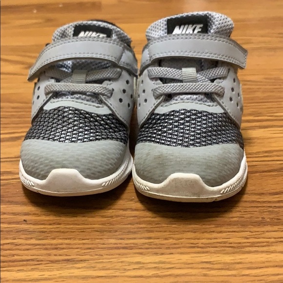 Toddler Nike’s. Size 6c. - Picture 2 of 3
